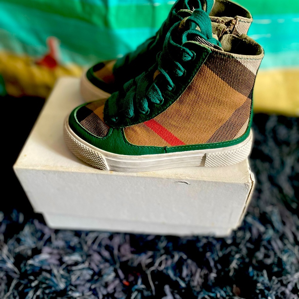 Vintage toddler Burberry sneaker.